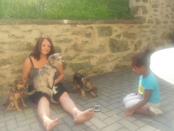 susi mit Welpen2 susi mit Welpen2